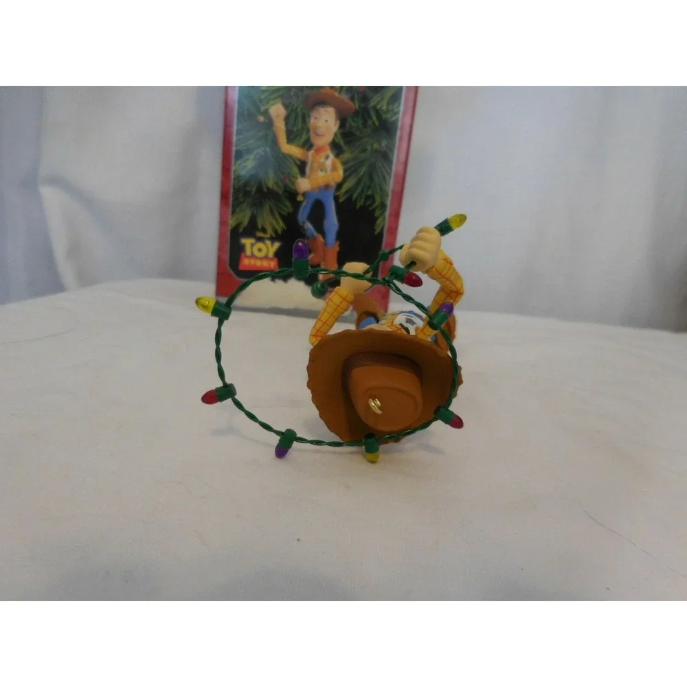 Hallmark Keepsake Ornament Walt Disney Toy Story Woody the Sheriff 1998